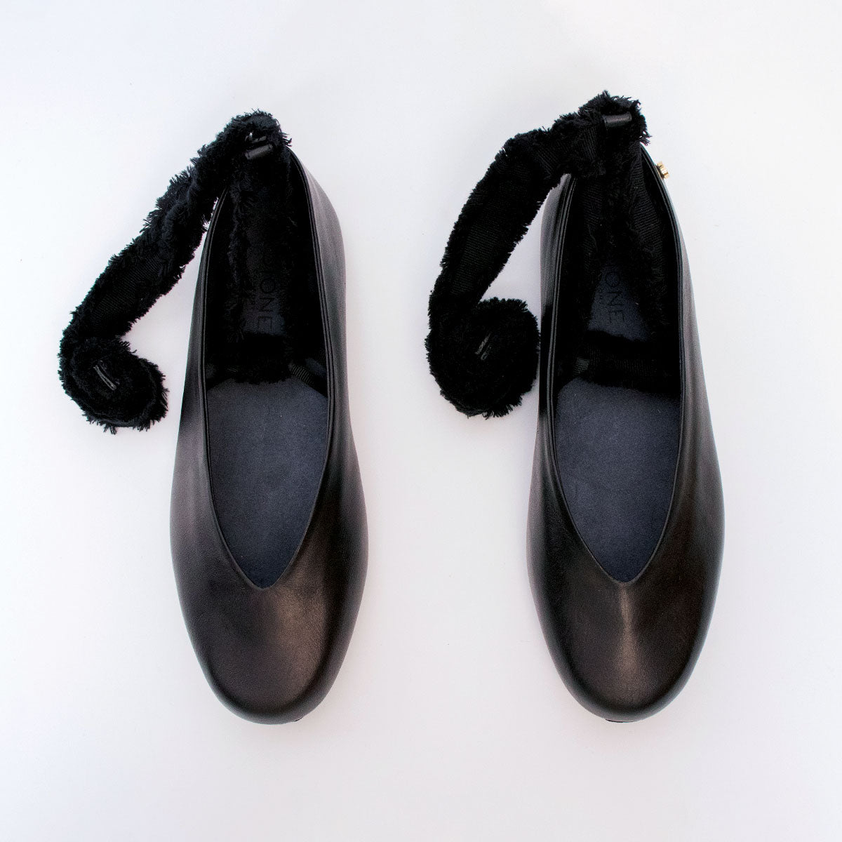 zapato-ballerina-piel-mujer-di8085-Dione-negro