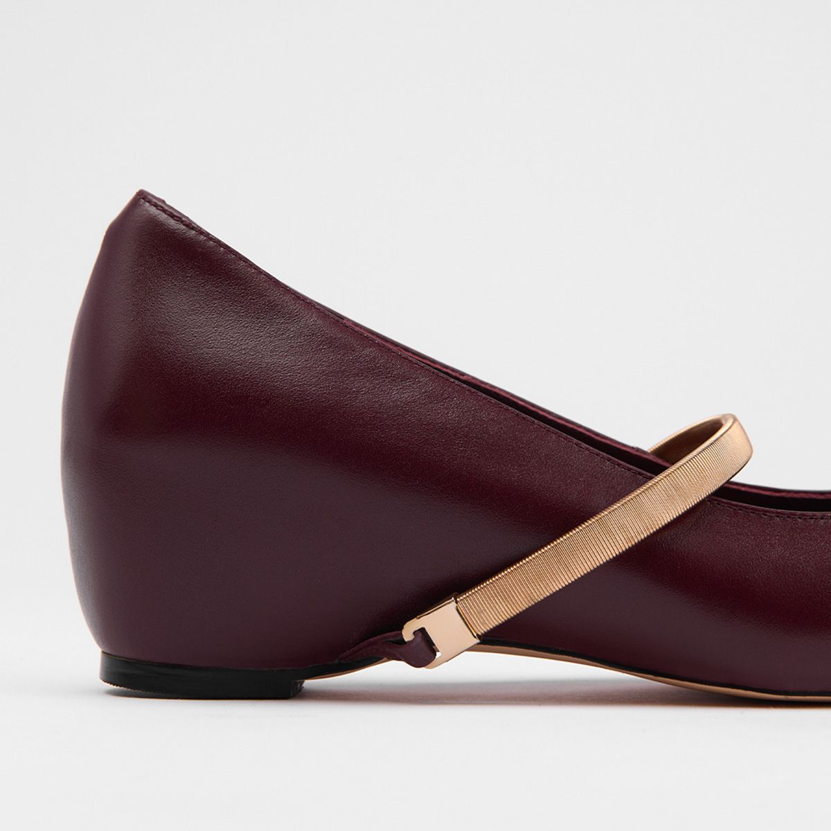 zapato-zapatilla-vino-piel-mujer-di8071